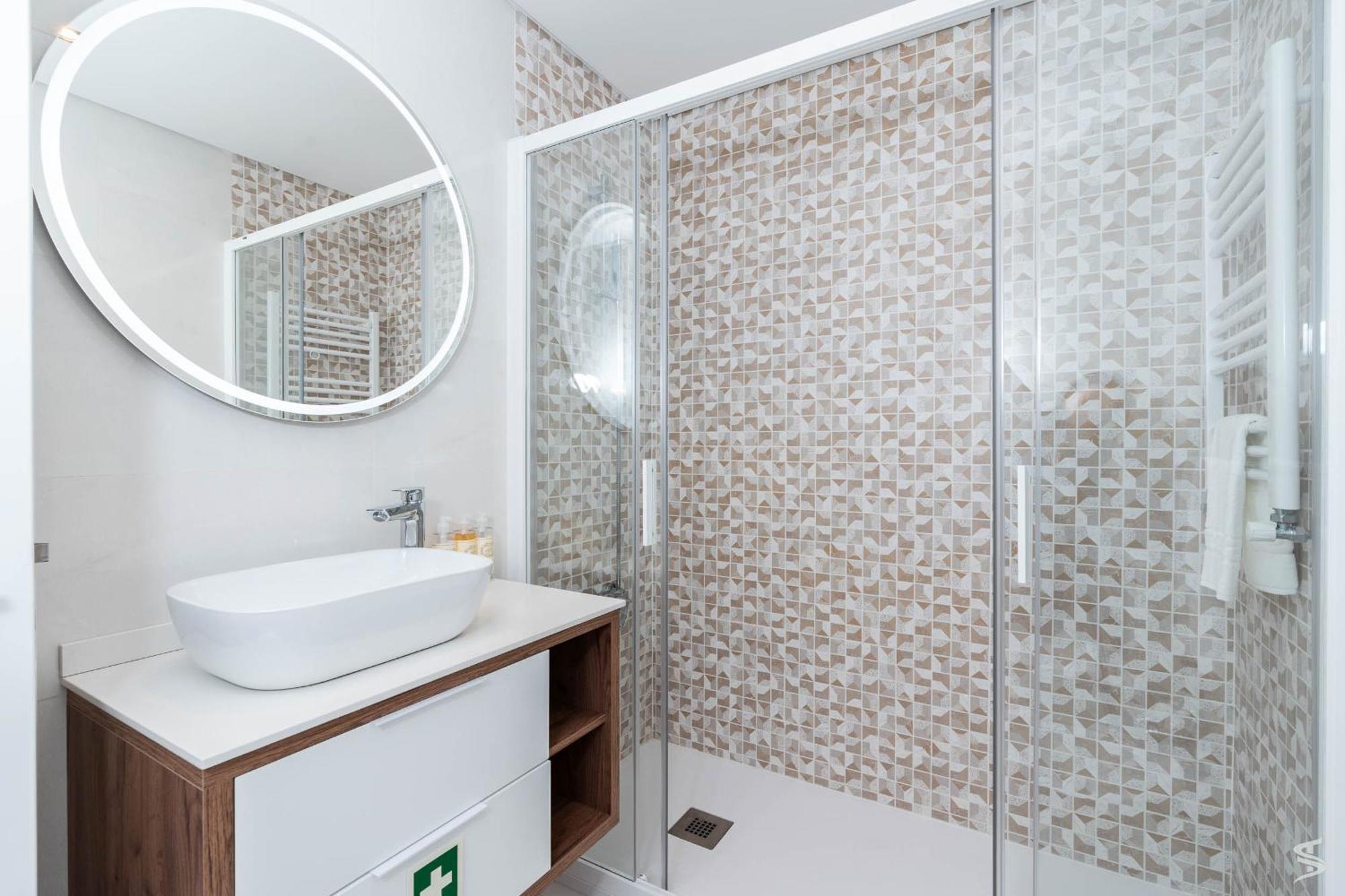 Cedofeita Sunny Apartment - Balcony & Parking Porto Exterior photo